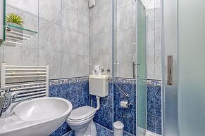 Island Resort Mihaela
