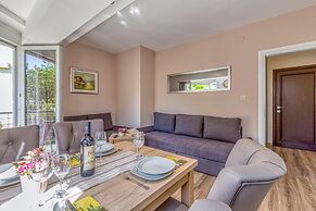 Island Resort Mihaela