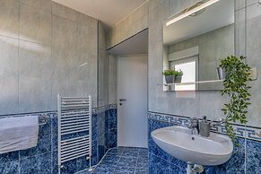 Island Resort Mihaela