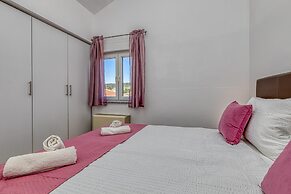 Island Resort Mihaela
