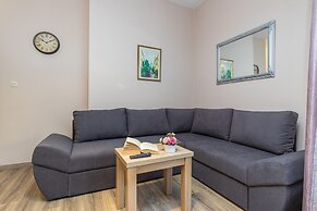 Island Resort Mihaela