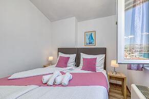 Seaview Apartment Mihaela