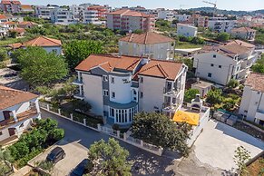 Seaview Apartment Mihaela