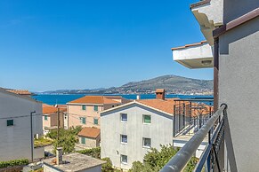 Apartment Nika 220m From the Beach