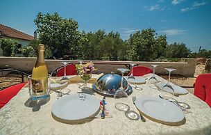 Stunning Home in Zdrelac With Wifi and 4 Bedrooms