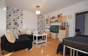 Stunning Home in Zdrelac With Wifi and 4 Bedrooms