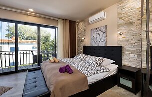 Awesome Home in Vantacici With Jacuzzi, Sauna and Wifi