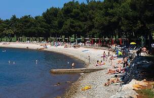 Amazing Home in Novigrad With Wifi and 2 Bedrooms