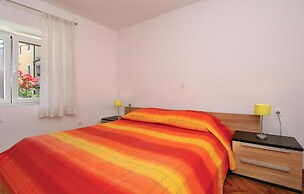 Amazing Home in Novigrad With Wifi and 2 Bedrooms