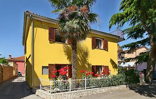 Amazing Home in Novigrad With Wifi and 2 Bedrooms