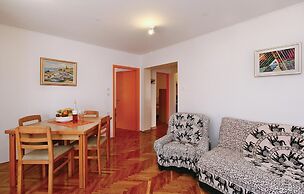 Amazing Home in Novigrad With Wifi and 2 Bedrooms