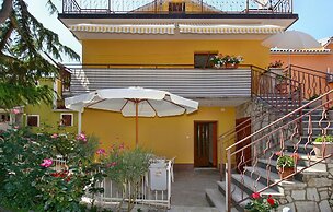 Amazing Home in Novigrad With Wifi and 2 Bedrooms