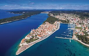 Nice Home in Supetarska Draga With Wifi and 3 Bedrooms