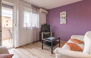 Stunning Home in Liznjan With Wifi and 1 Bedrooms