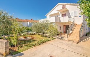 Stunning Home in Malinska With Wifi and 2 Bedrooms