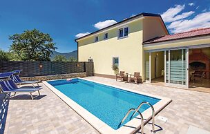 Amazing Home in Jurdani With Wifi and 4 Bedrooms