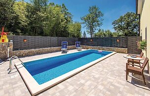 Amazing Home in Jurdani With Wifi and 4 Bedrooms