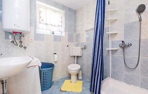 Nice Home in Kaluderovac With 1 Bedrooms and Wifi