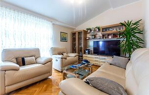 Nice Home in Kastel Novi With Wifi and 3 Bedrooms