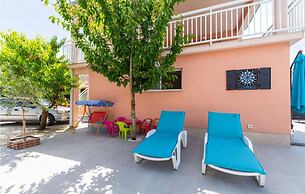 Nice Home in Kastel Novi With Wifi and 3 Bedrooms