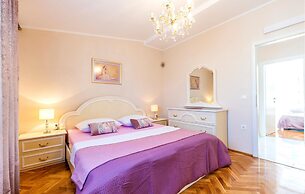 Nice Home in Kastel Novi With Wifi and 3 Bedrooms