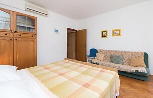 Nice Home in Zadar With Wifi and 2 Bedrooms