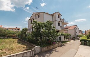 Nice Home in Zadar With Wifi and 2 Bedrooms