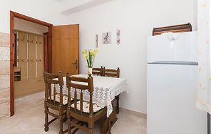 Nice Home in Zadar With Wifi and 2 Bedrooms