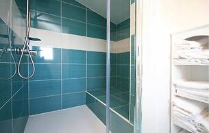 Awesome Home in Drinovci With Wifi and 5 Bedrooms