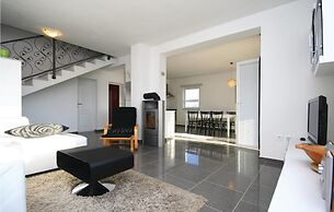 Awesome Home in Drinovci With Wifi and 5 Bedrooms