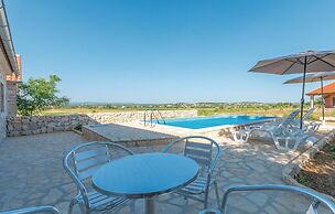 Stunning Home in Lisane Tinjske With 2 Bedrooms, Wifi and Outdoor Swim