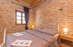 Stunning Home in Lisane Tinjske With 2 Bedrooms, Wifi and Outdoor Swim