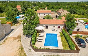 Stunning Home in Lisane Tinjske With 2 Bedrooms, Wifi and Outdoor Swim