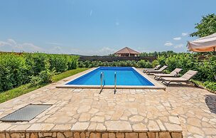 Stunning Home in Lisane Tinjske With 2 Bedrooms, Wifi and Outdoor Swim