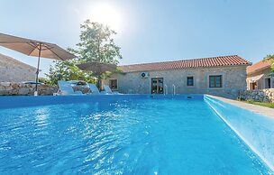 Stunning Home in Lisane Tinjske With 2 Bedrooms, Wifi and Outdoor Swim