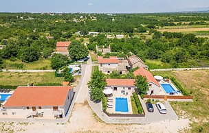 Stunning Home in Lisane Tinjske With 2 Bedrooms, Wifi and Outdoor Swim