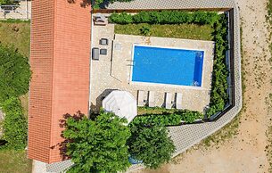 Stunning Home in Lisane Tinjske With 2 Bedrooms, Wifi and Outdoor Swim