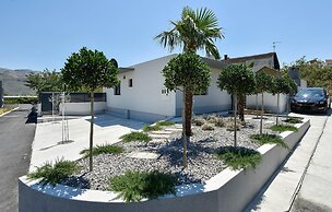 Beautiful Home in Split With 4 Bedrooms, Wifi and Outdoor Swimming Poo