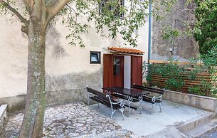 Awesome Apartment in Novi Vinodolski With 2 Bedrooms and Wifi