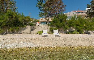 Stunning Apartment in Dugi Rat With 2 Bedrooms and Wifi