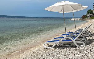 Stunning Apartment in Dugi Rat With 2 Bedrooms and Wifi