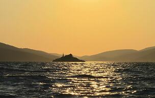 Amazing Home in Trogir With Wifi and 3 Bedrooms