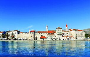 Amazing Home in Trogir With Wifi and 3 Bedrooms