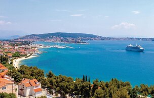 Amazing Home in Trogir With Wifi and 3 Bedrooms