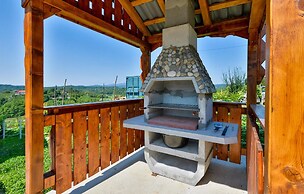 Awesome Home in Donja Zelina With 3 Bedrooms, Wifi and Outdoor Swimmin