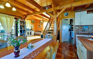 Awesome Home in Donja Zelina With 3 Bedrooms, Wifi and Outdoor Swimmin