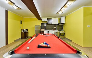 Awesome Home in Donja Zelina With 3 Bedrooms, Wifi and Outdoor Swimmin