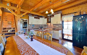 Awesome Home in Donja Zelina With 3 Bedrooms, Wifi and Outdoor Swimmin