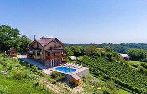 Awesome Home in Donja Zelina With 3 Bedrooms, Wifi and Outdoor Swimmin