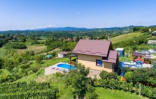 Awesome Home in Donja Zelina With 3 Bedrooms, Wifi and Outdoor Swimmin